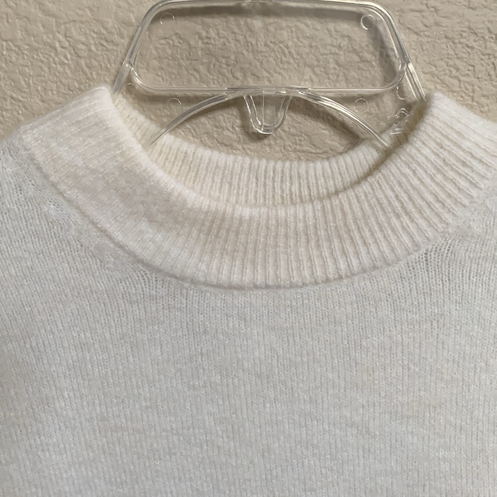 H&M Sweater - Picture 3 of 6